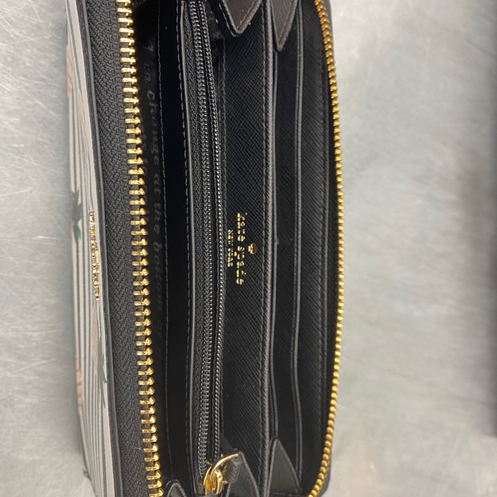 Wallet - Picture 3 of 4